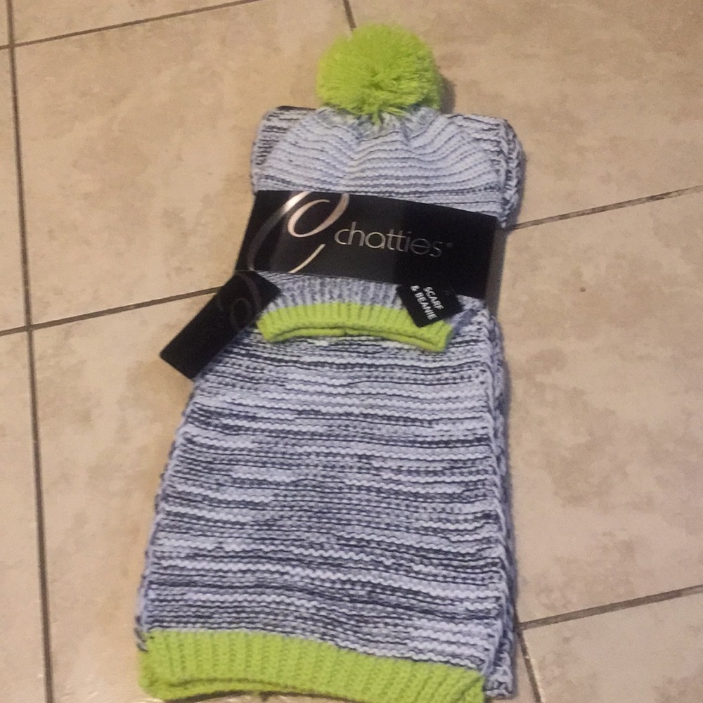 Chatties Scarf & Beannie Hat Set